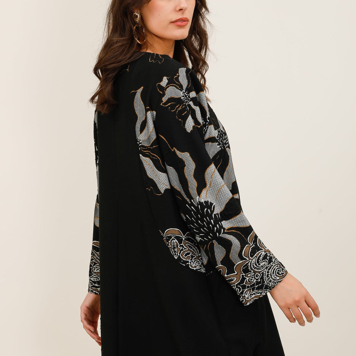 H25-A012 - Robe