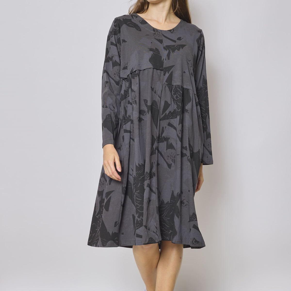 Robe mi-longue asymétrique à motifs aigle