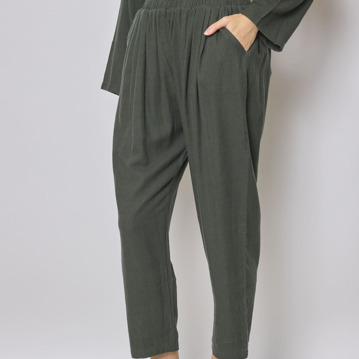 Pantalon vert en coton et lin