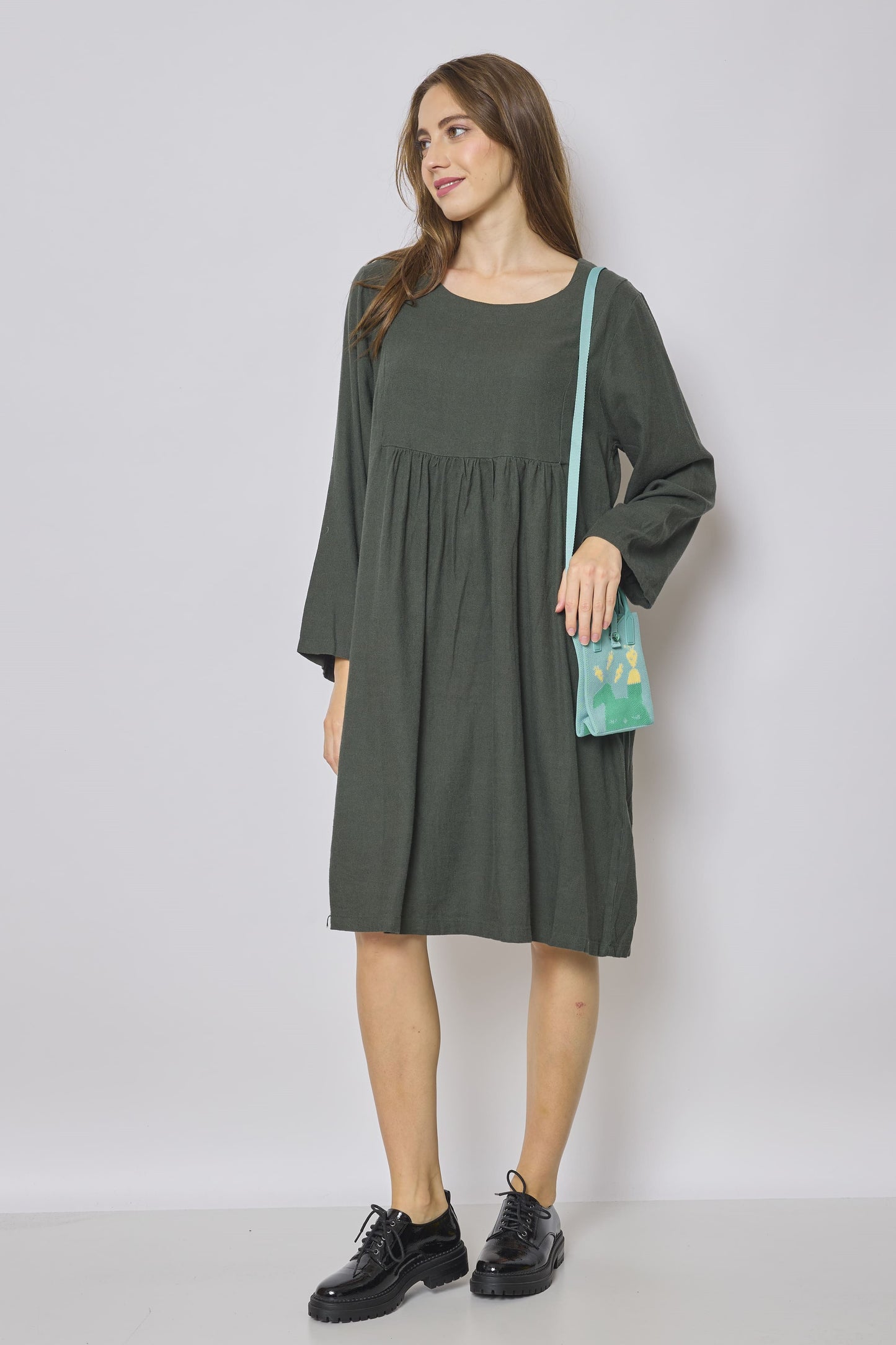 Green mid-length cotton and linen dress