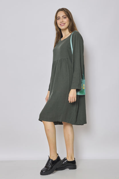 Robe verte mi-longue en coton et lin