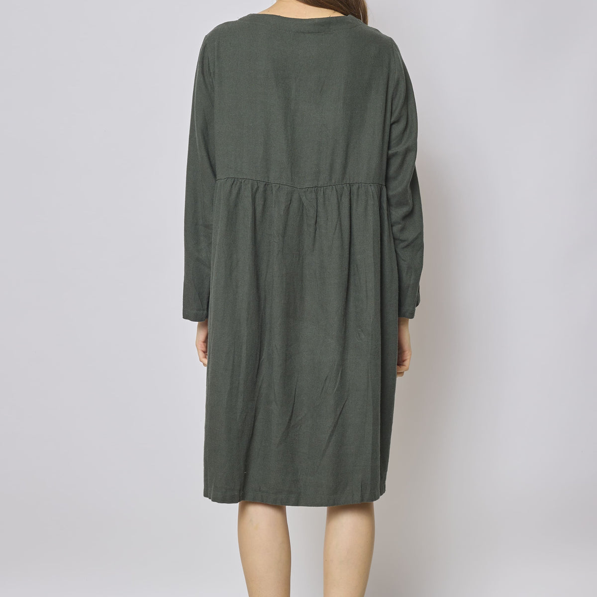 Robe verte mi-longue en coton et lin
