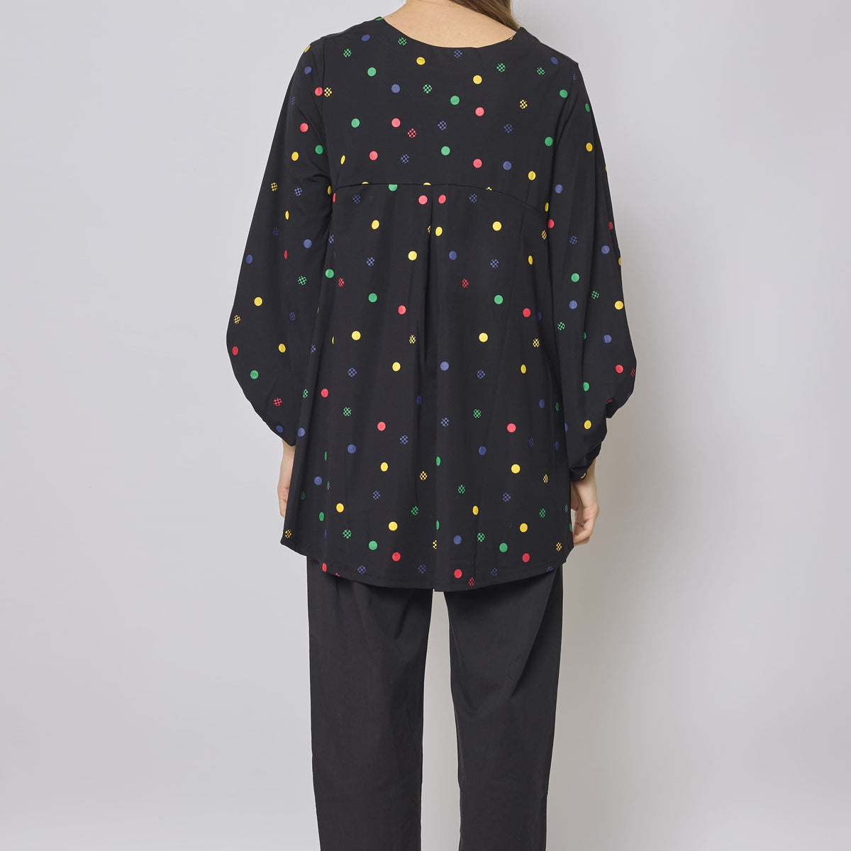 Bluse mit Puffärmeln und farbigen Punkten