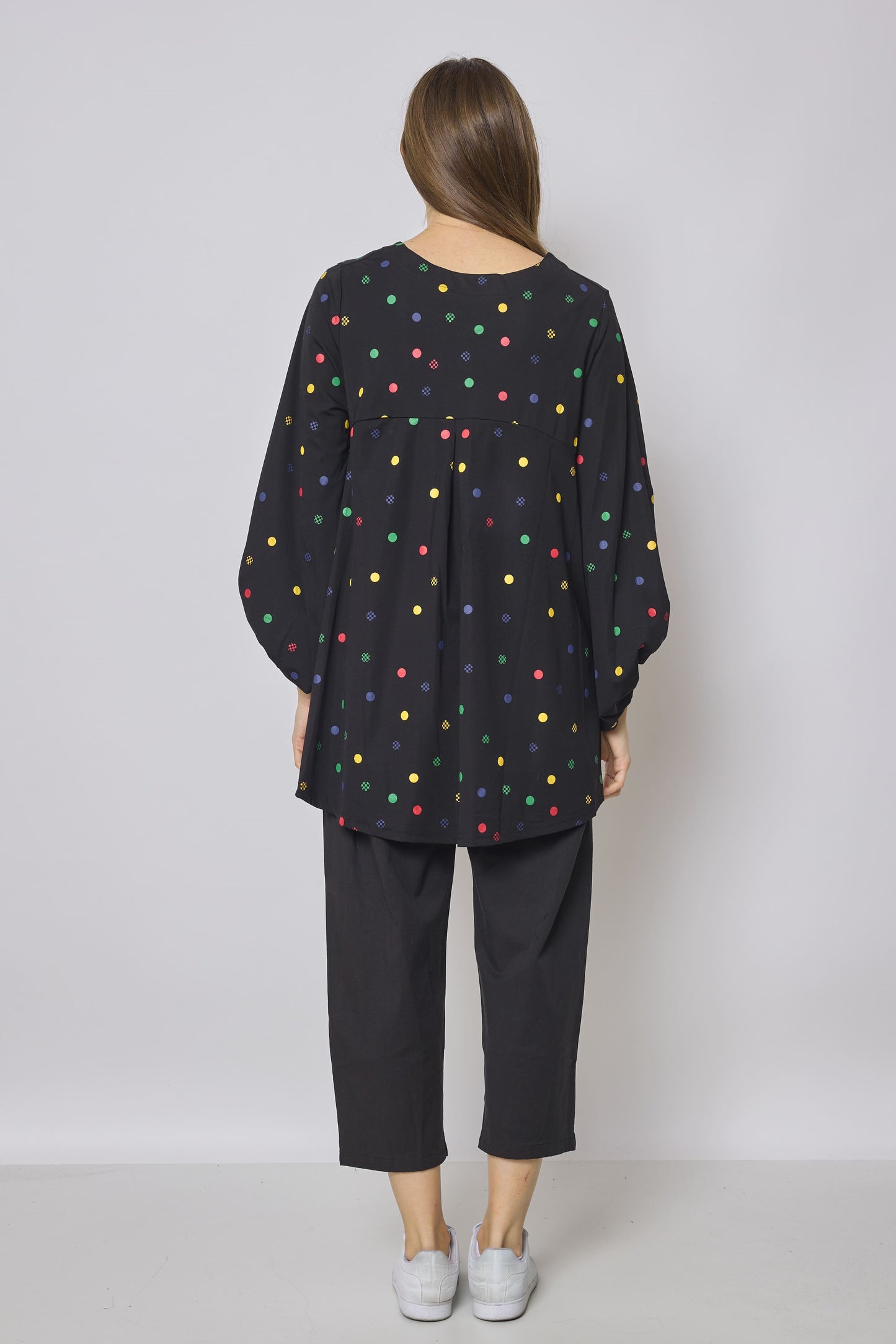 Puff sleeve blouse with colored polka dots