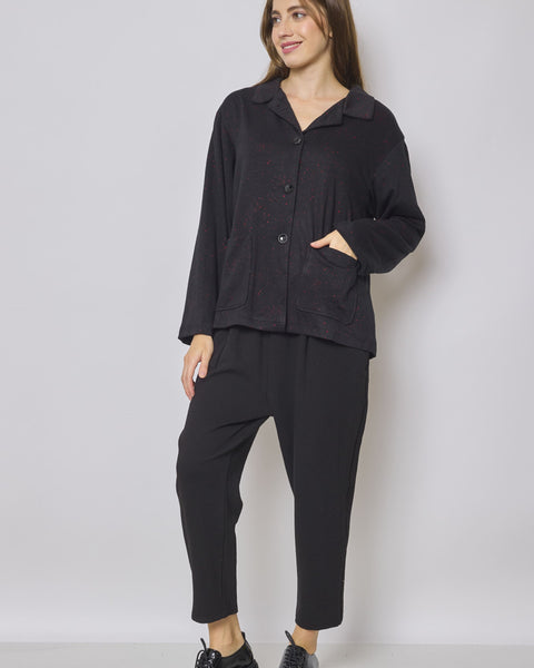 Gilet noir épais aux touches rouges