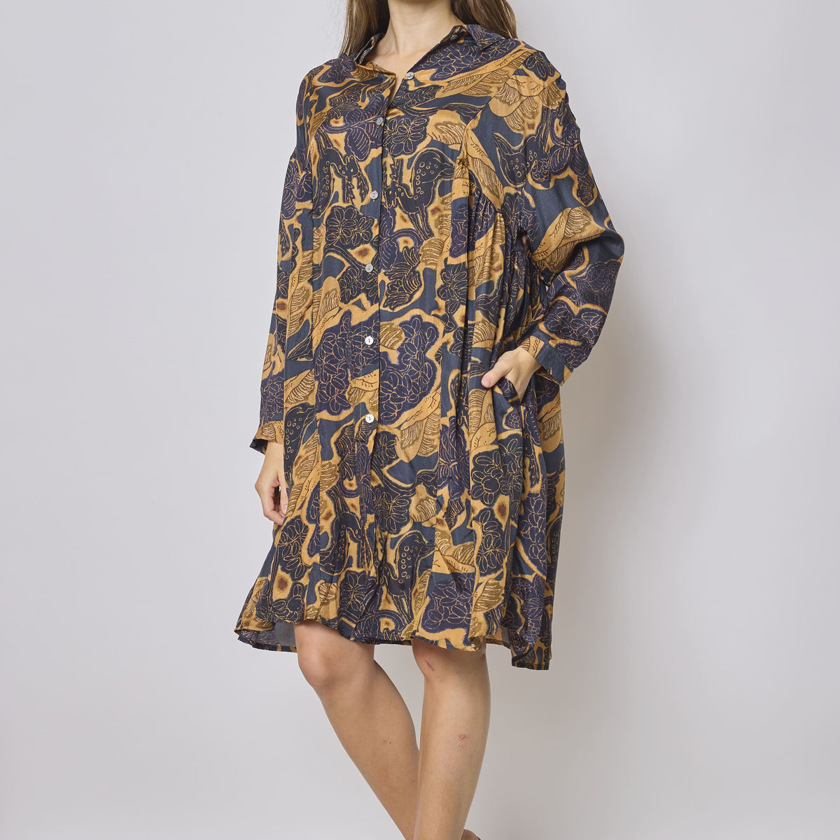 Robe chemise bleue et beige