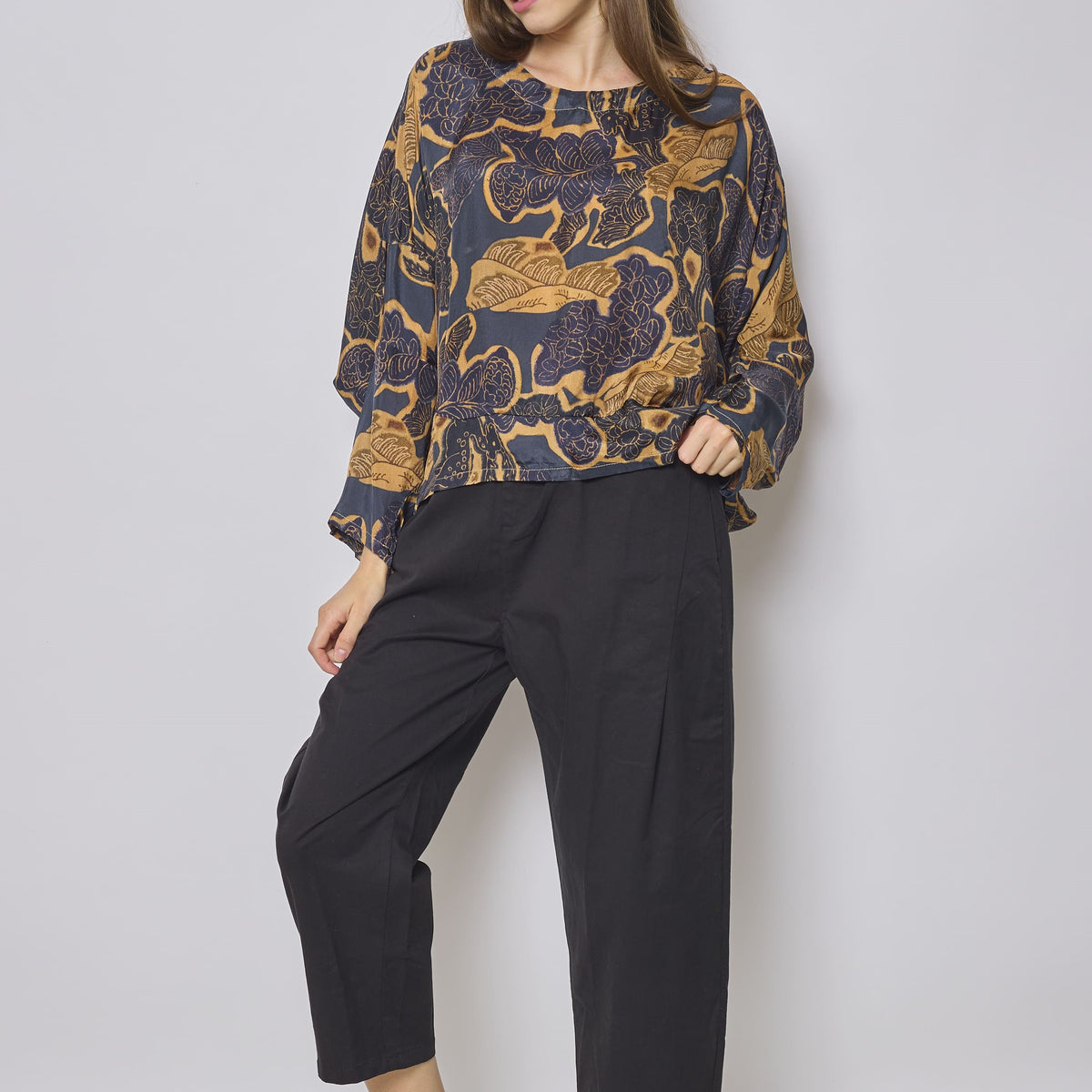 Blouse bleue et beige légère