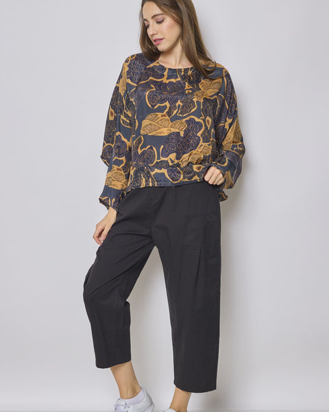 Blouse bleue et beige légère