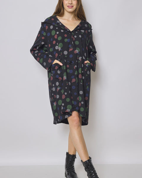 Manteau léger noir à motifs ronds