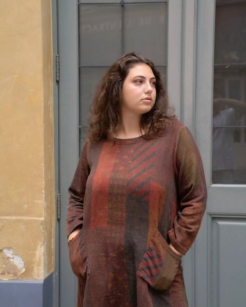 Robe marron rouge hiver