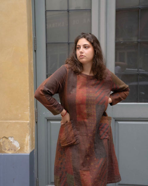 Robe marron rouge hiver