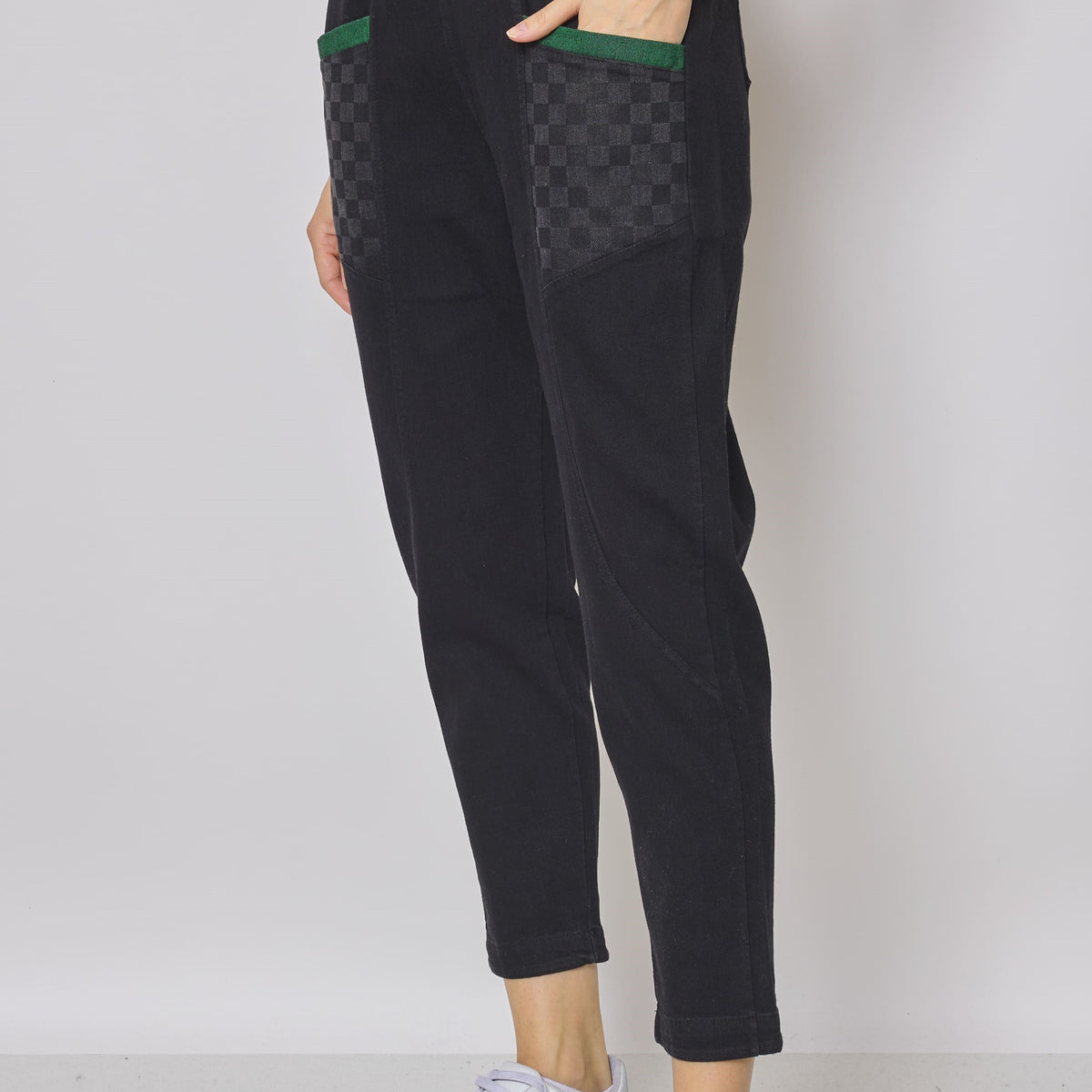 Jean noir poches à motif damier