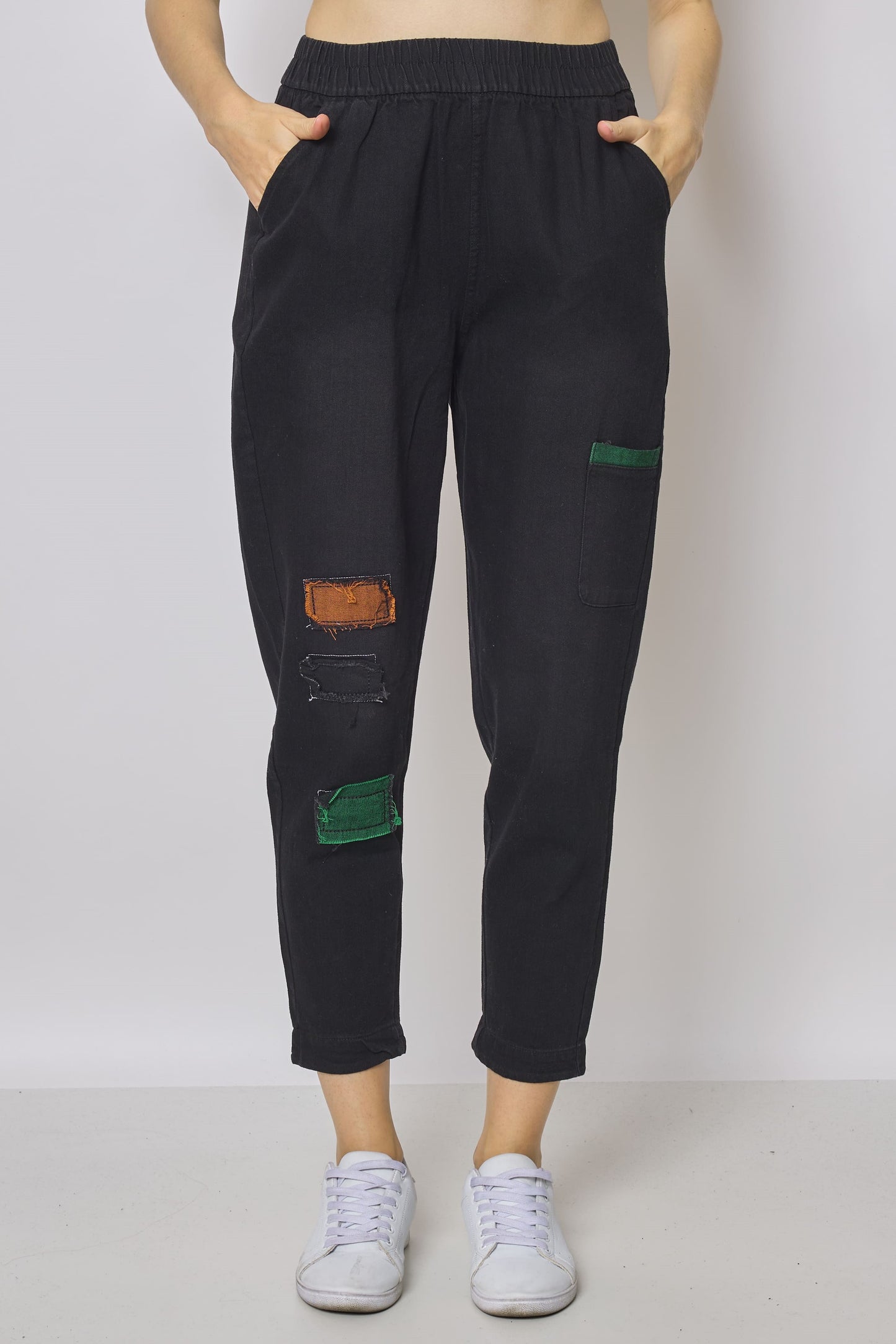 Schwarze Patchwork-Jeans