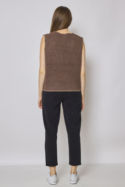 Women's knitted sleeveless sweater