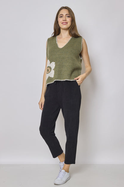 Women's knitted sleeveless sweater