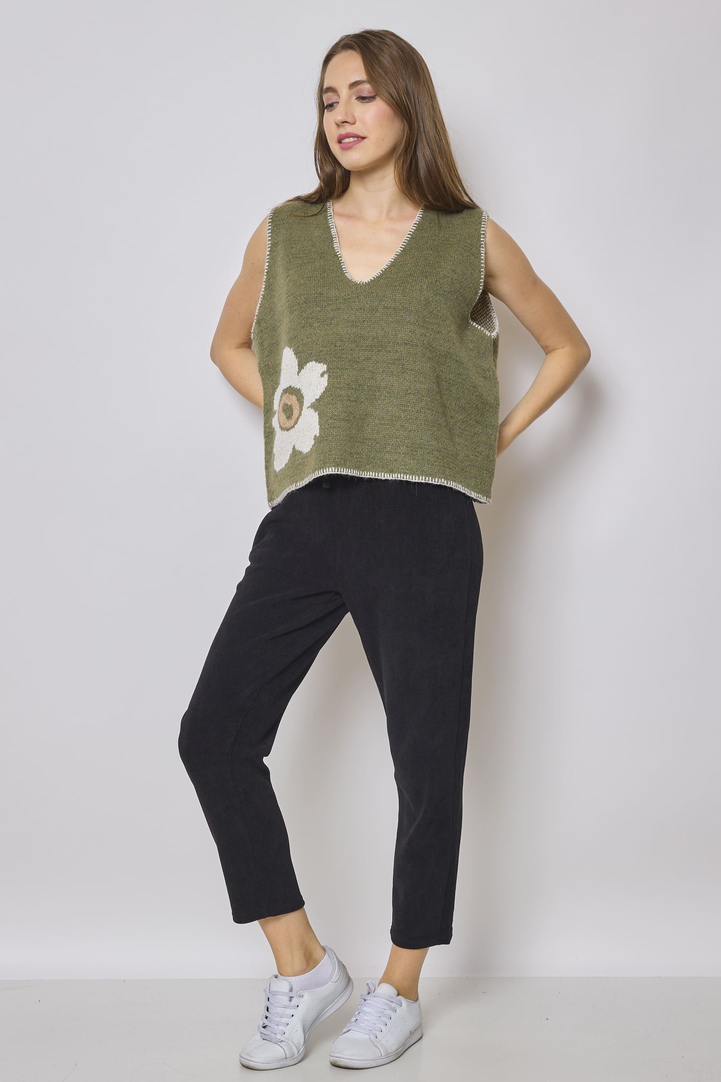 Women's knitted sleeveless sweater