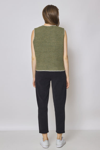 Women's knitted sleeveless sweater