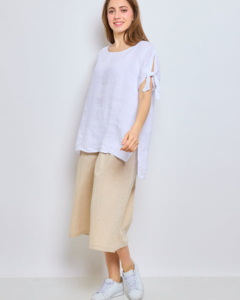 Top en lin avec manches nouées et dos fendu