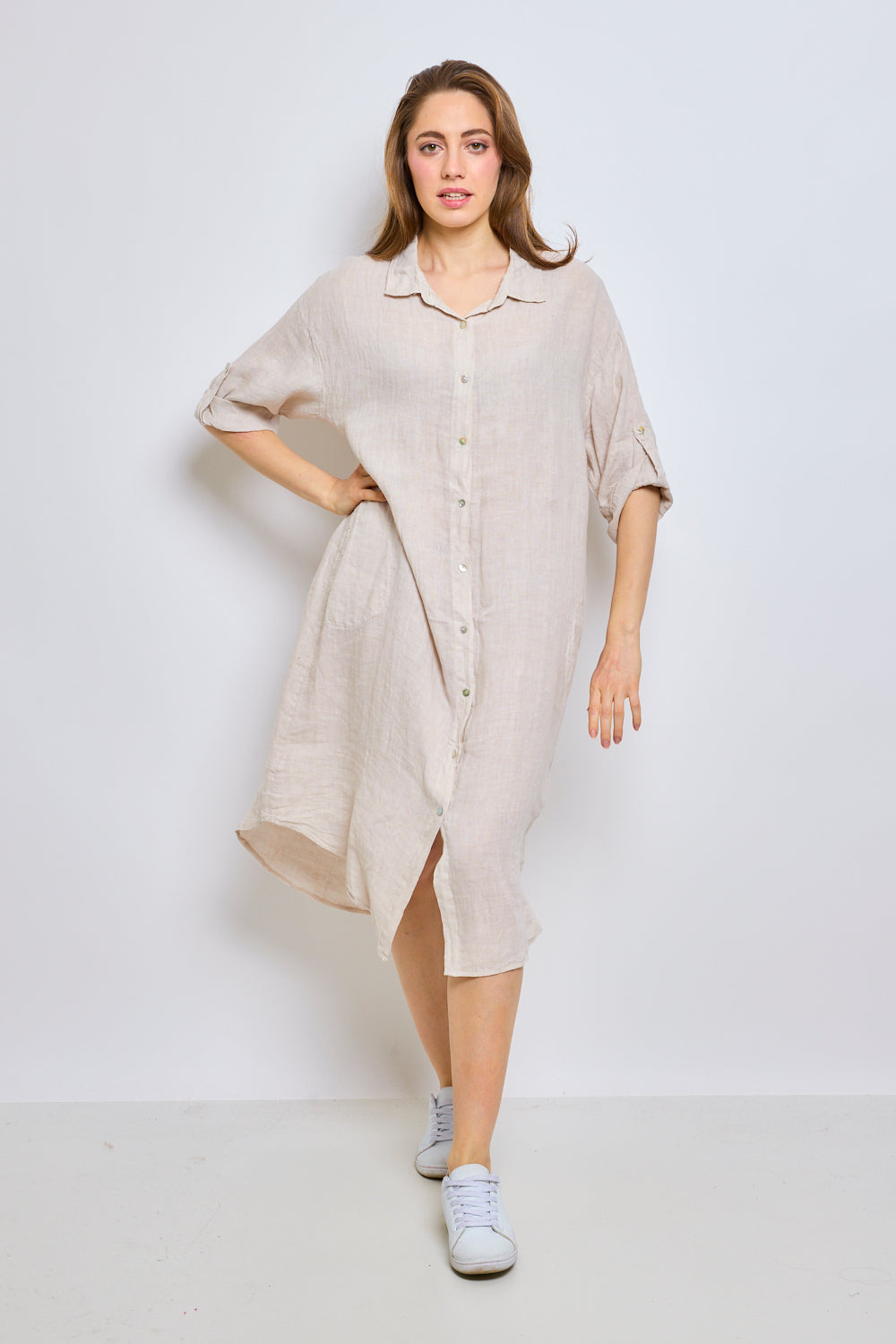 Long linen shirt with buttoned placket sleeves