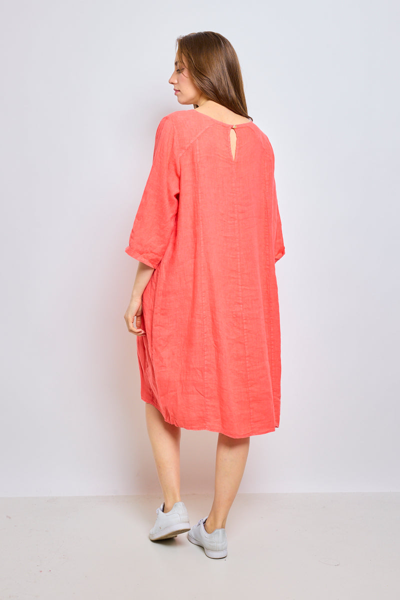 Robe en lin avec col arrondi