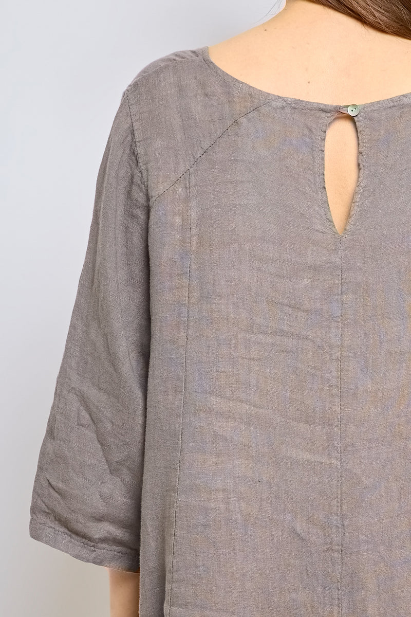 Robe en lin avec col arrondi