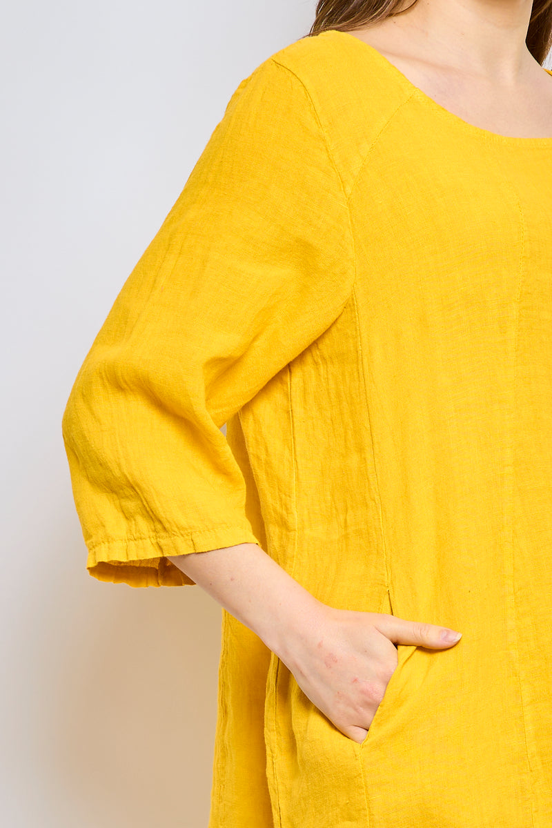 Robe en lin avec col arrondi