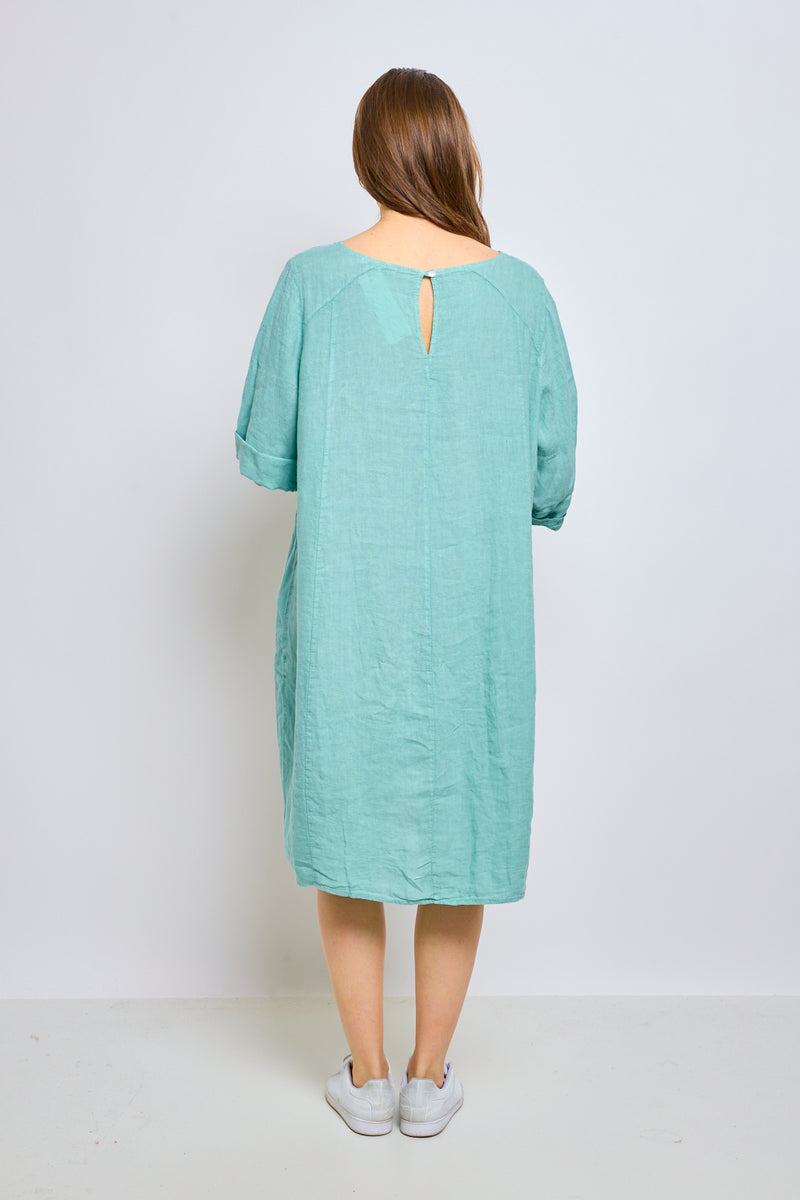 Robe en lin avec col arrondi