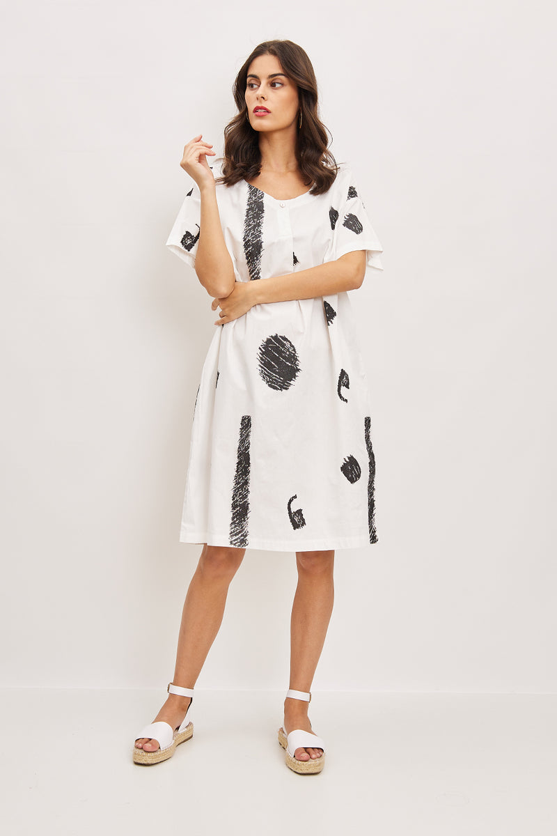 Robe courte à motifs effacés