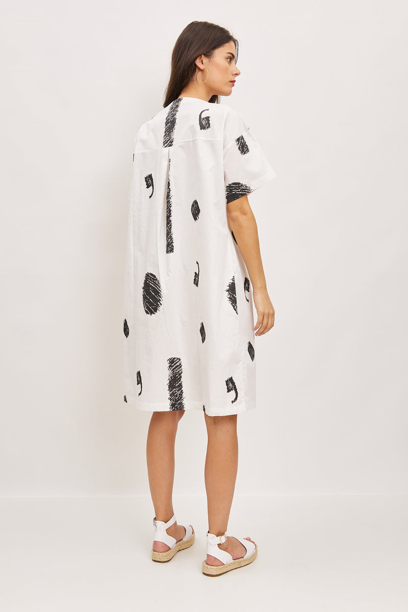 Robe courte à motifs effacés