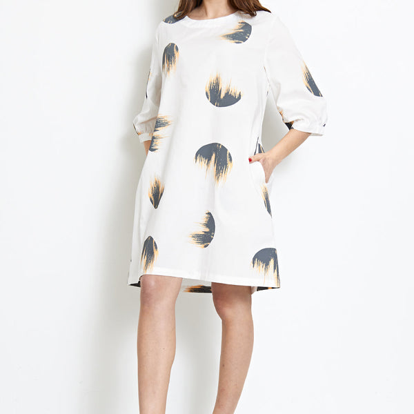 Abito sgargiante con fantasia a cerchi