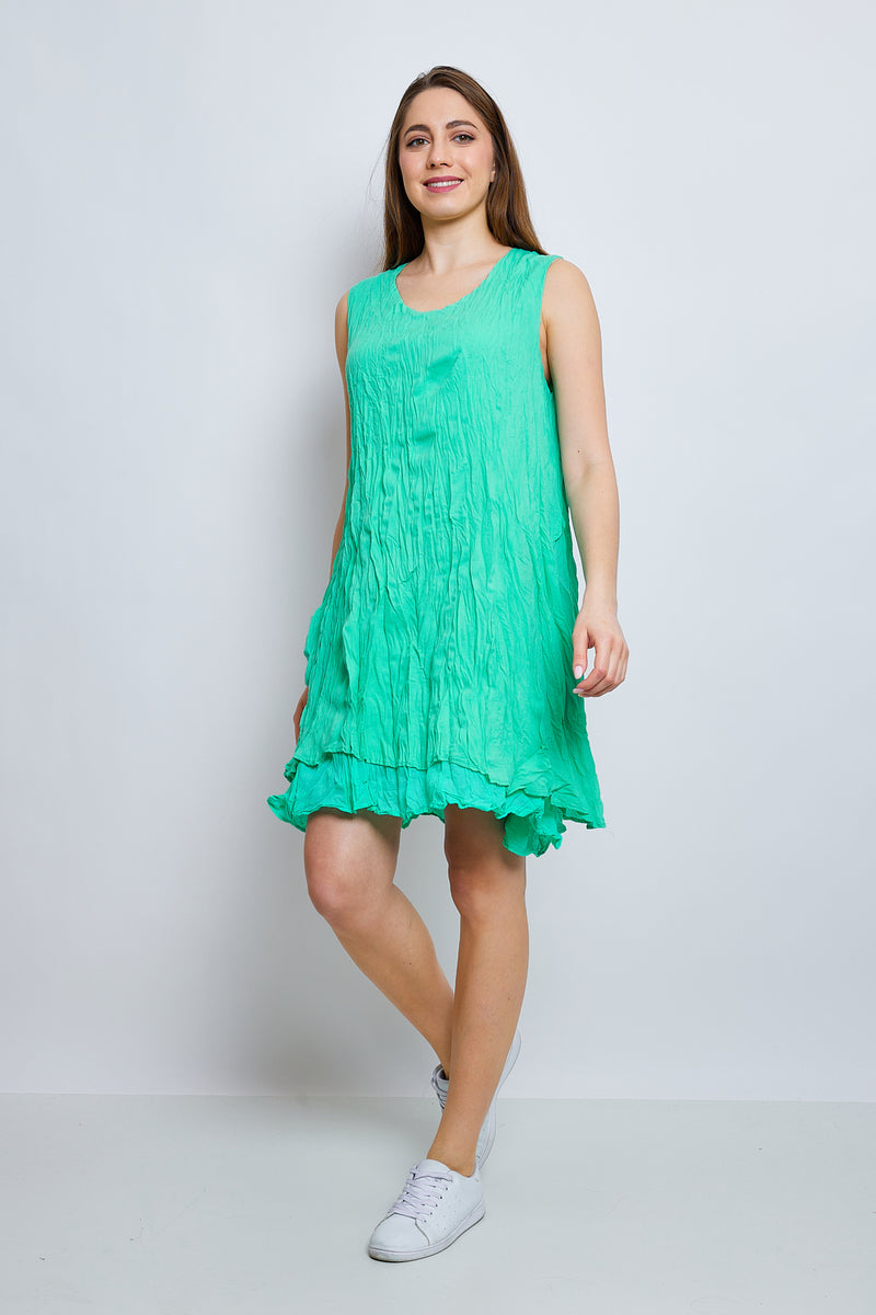 Robe en coton sans manches froissée