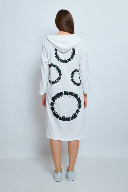 Long hooded shirt with chiseled circles