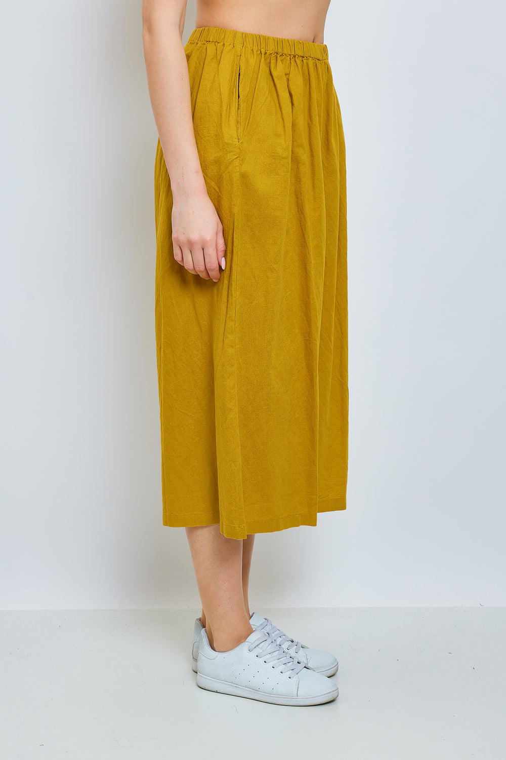 Wide linen and cotton pants