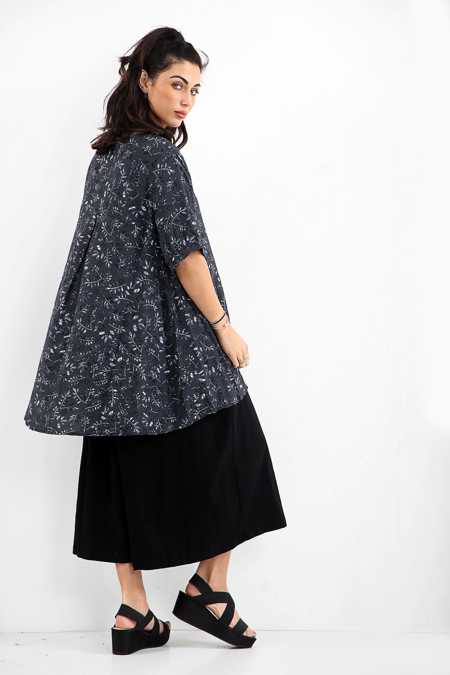 Blouse with floral patterns