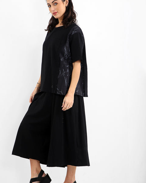 Blouse aux lignes abstraites