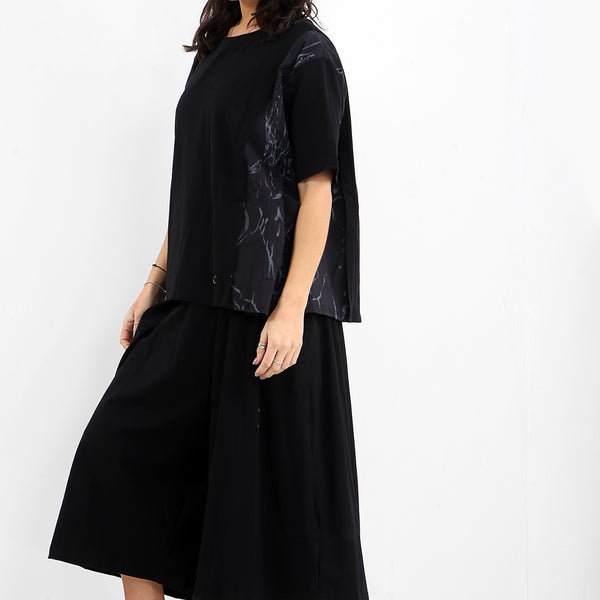 Blouse aux lignes abstraites