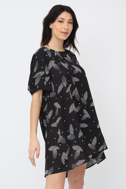 Asymmetrical tunic with checkered leaves