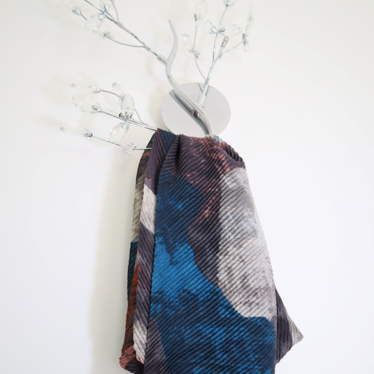 Foulard coloré à effet rétracté