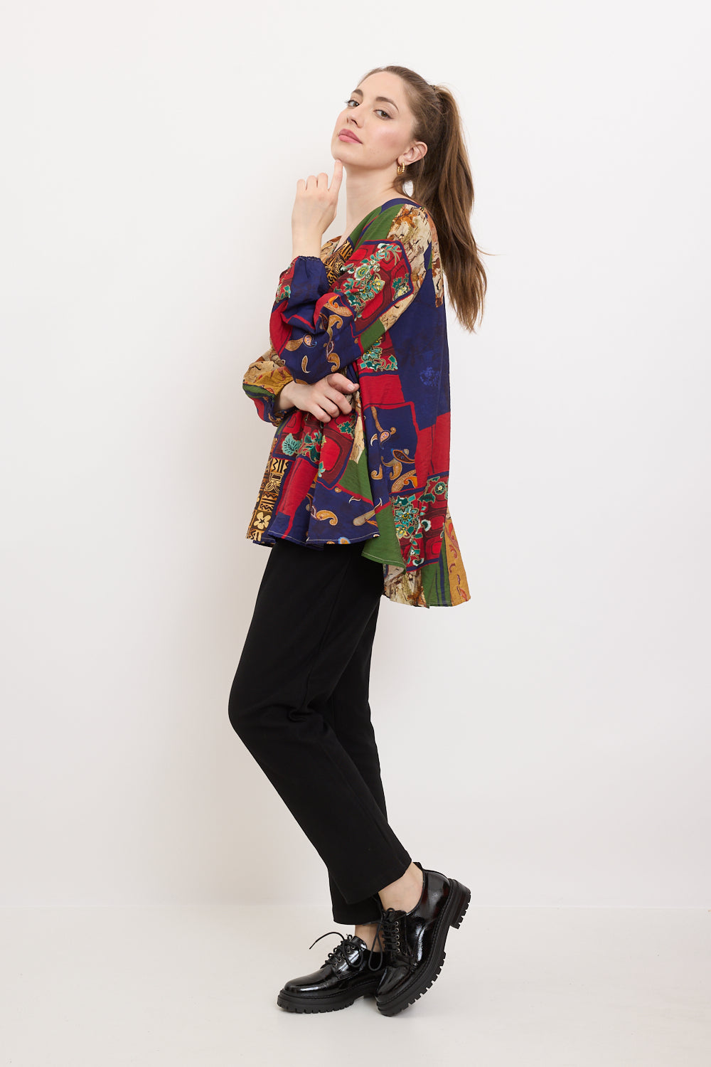 Blusa con estampados paisley y estampados florales