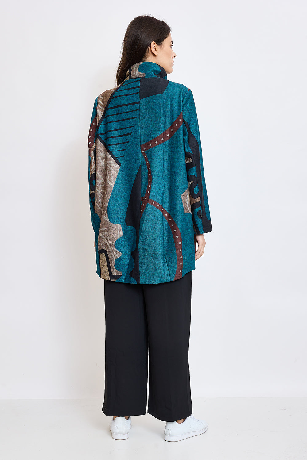 Chemise tunique aux motifs modernes noirs, rouges et marrons