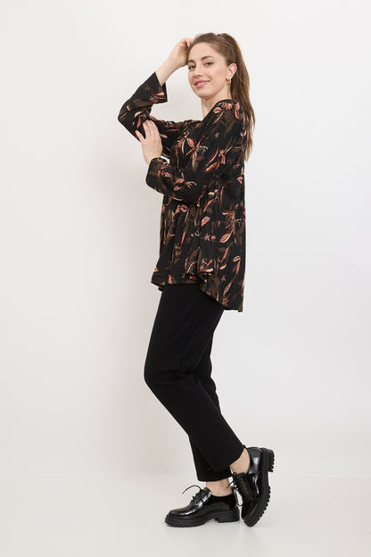 Blouse with autumnal floral patterns