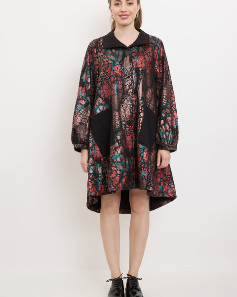 Manteau aux motifs pierreux