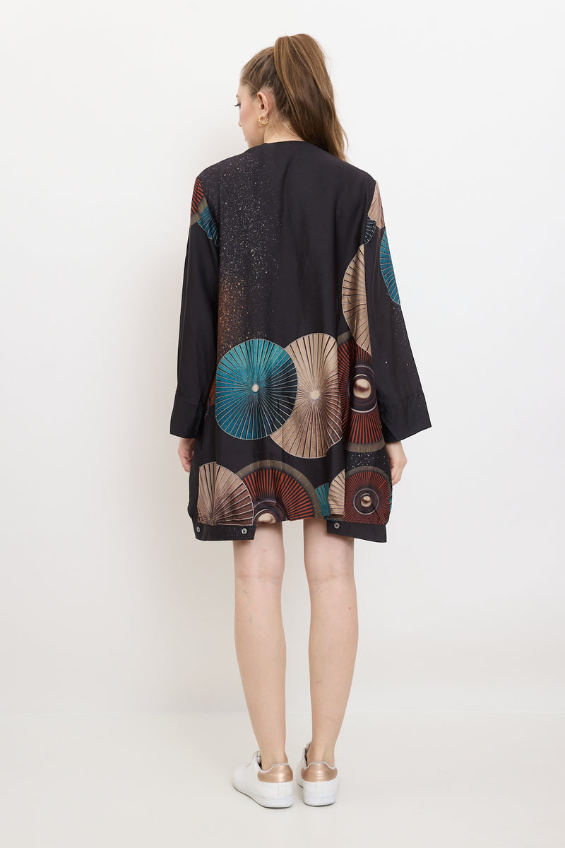 Chemise mi-saison aux ronds de toutes sortes