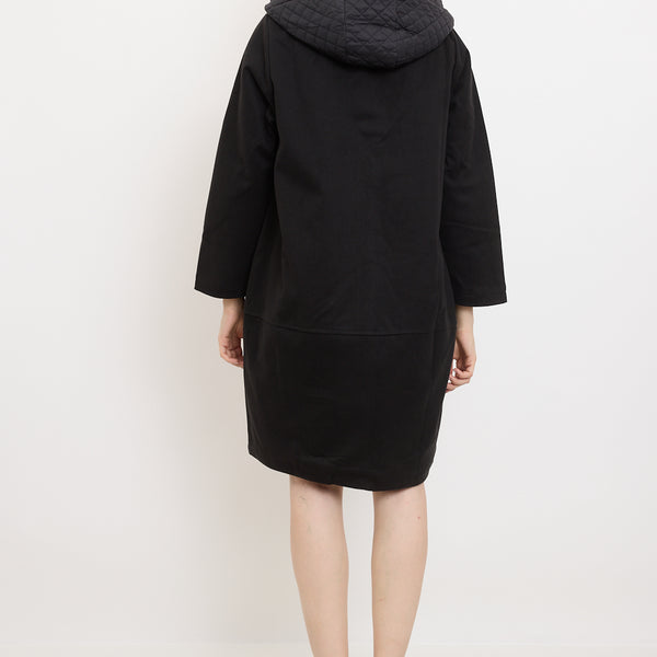 Cappotto nero con diverse trame