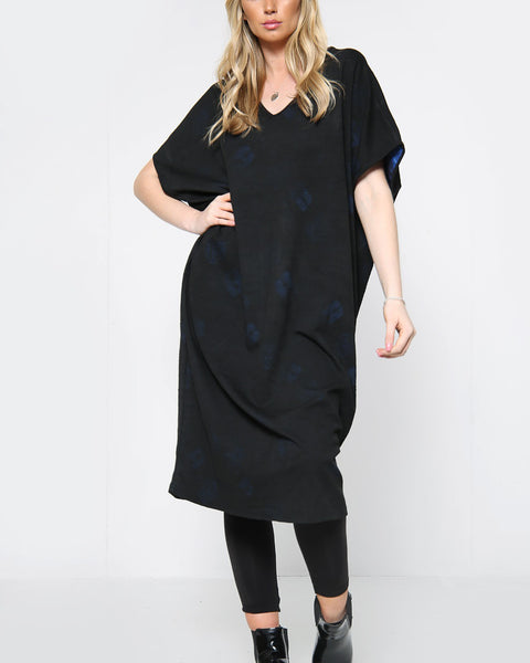 Robe noire aux reflets bleus
